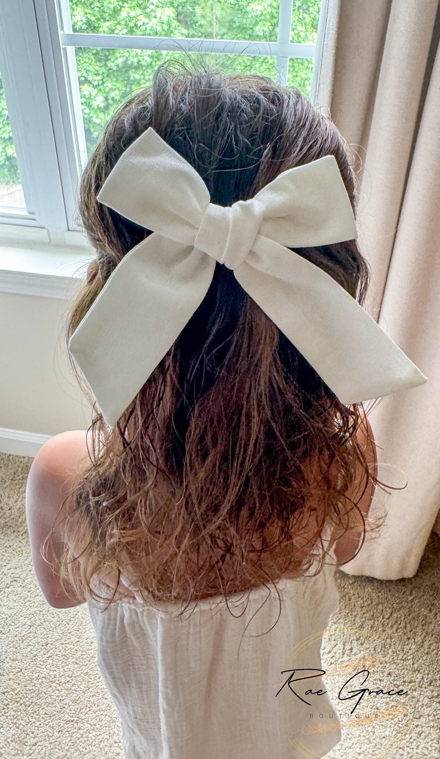 White Linen Long Tail Bow